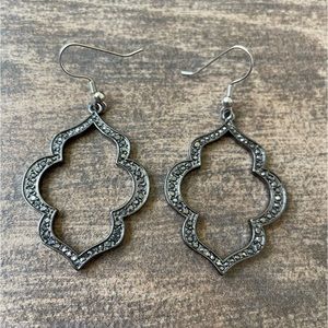 NWOT Bling earrings!